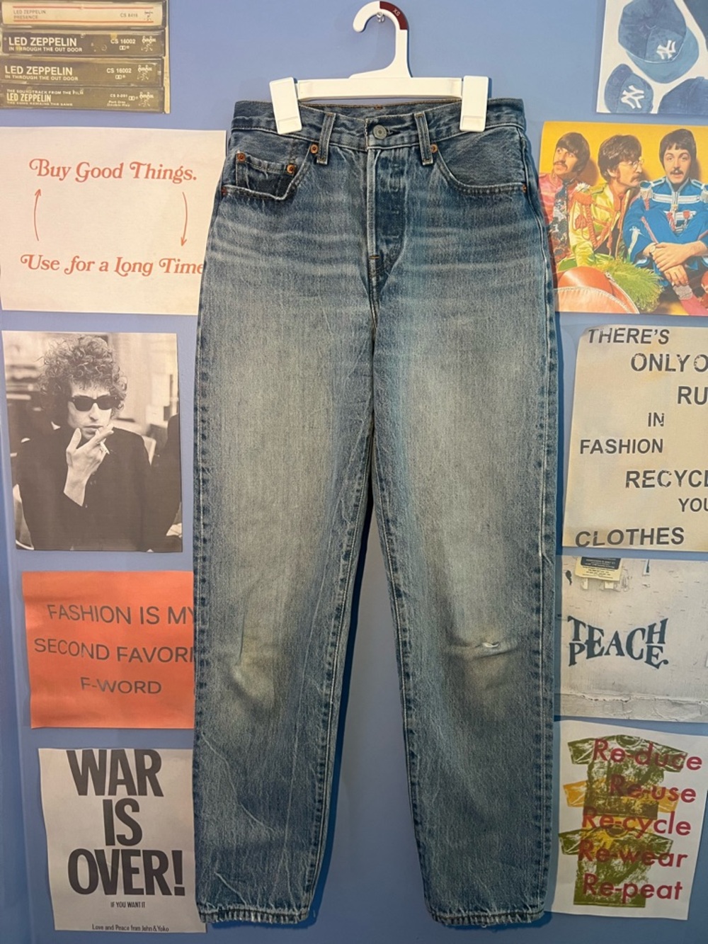 Women’s Levi's 501 Light Blue Denim Straight Leg Jeans Waist 25”